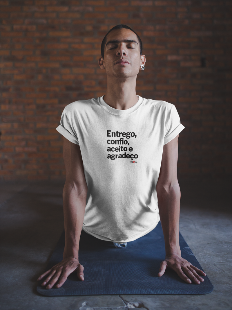 CAMISETA ENTREGO CONFIO ACEITO AGRADEÇO 1
