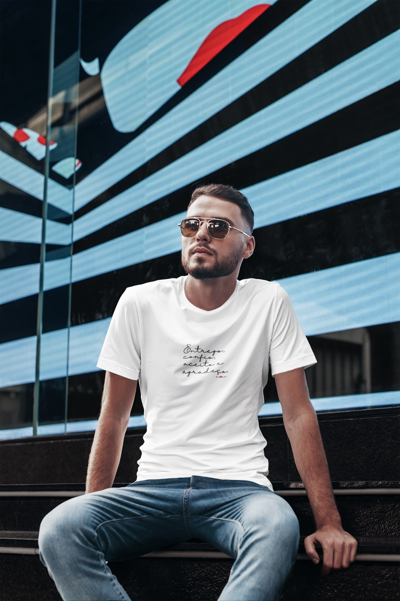 CAMISETA ENTREGO CONFIO ACEITO E AGRADEÇO 2