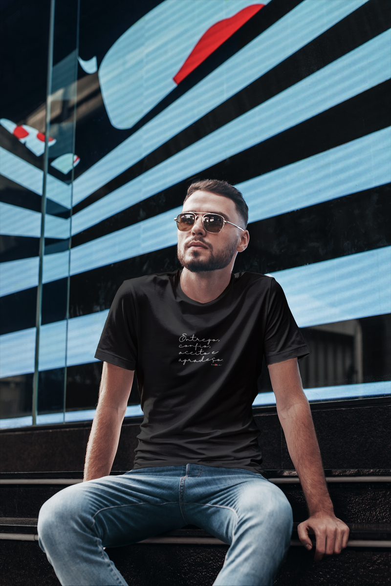 CAMISETA ENTREGO CONFIO ACEITO E AGRADEÇO 2