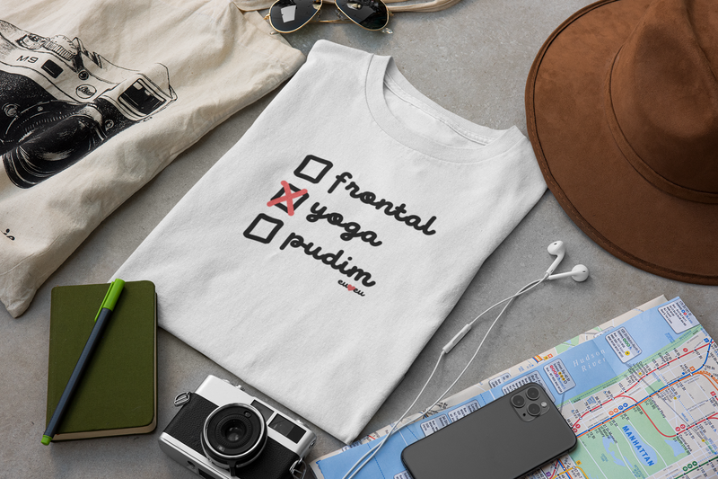 CAMISETA FRONTAL, YOGA, PUDIM