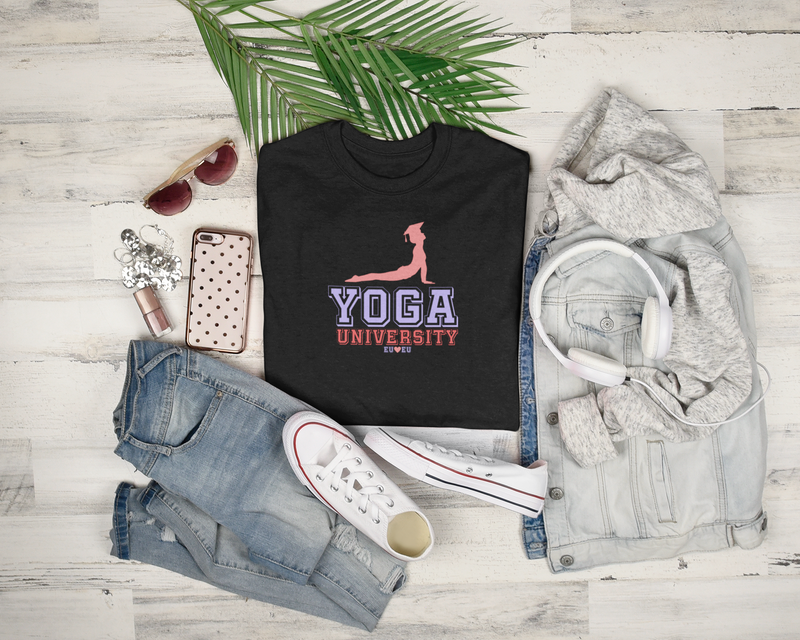 CAMISETA YOGA UNIVERSITY 3
