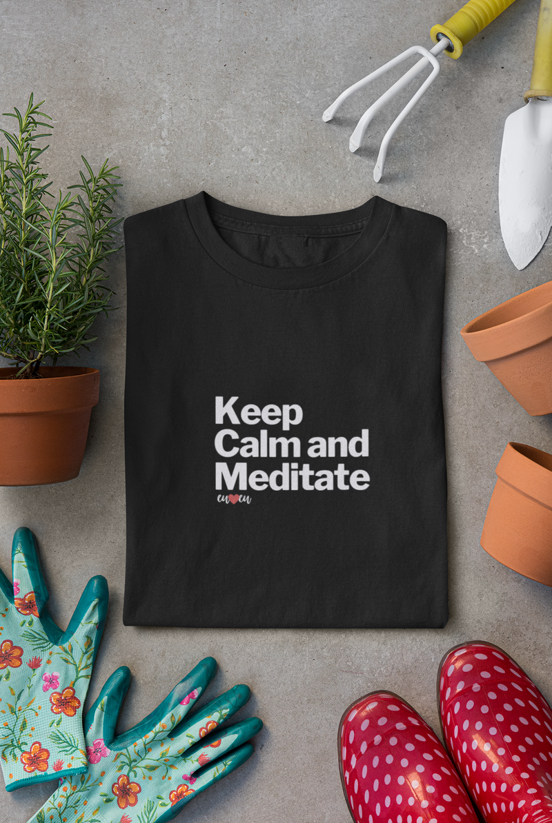 CAMISETA KEEP CALM AND MEDITATE 1