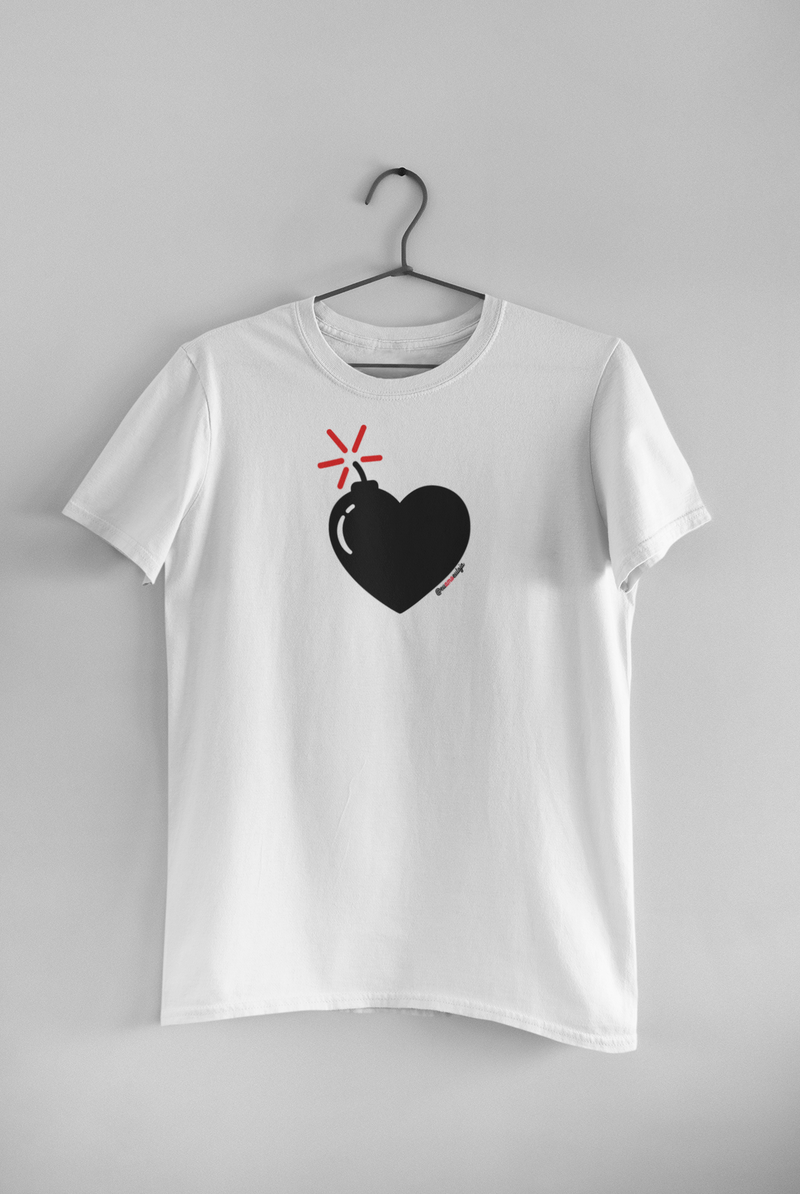 CAMISETA LOVE BOMB