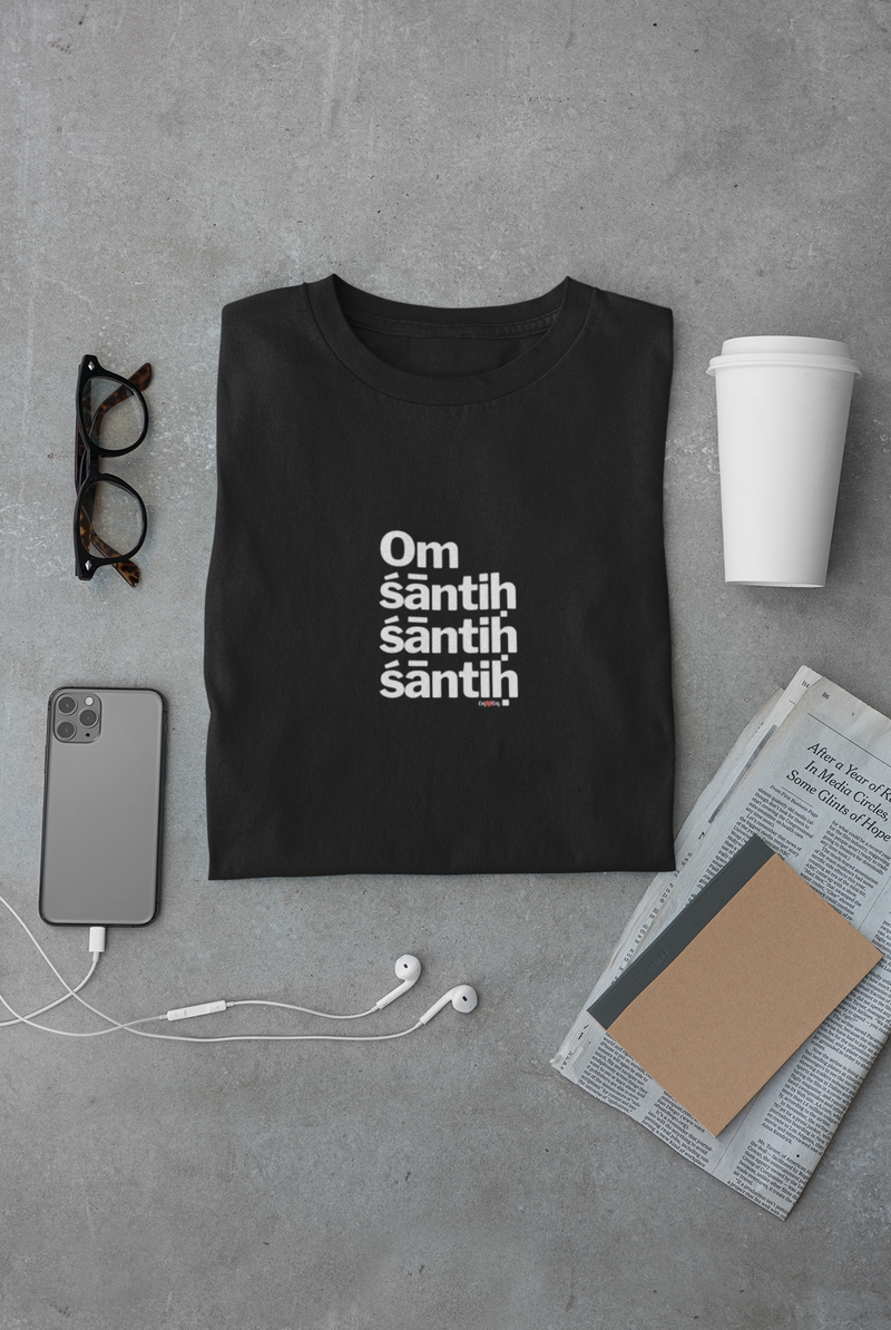 CAMISETA OM SANTIH SANTIH SANTIH 2