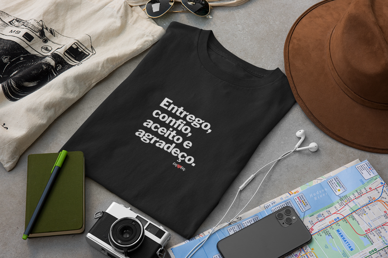 CAMISETA ENTREGO CONFIO ACEITO AGRADEÇO 3