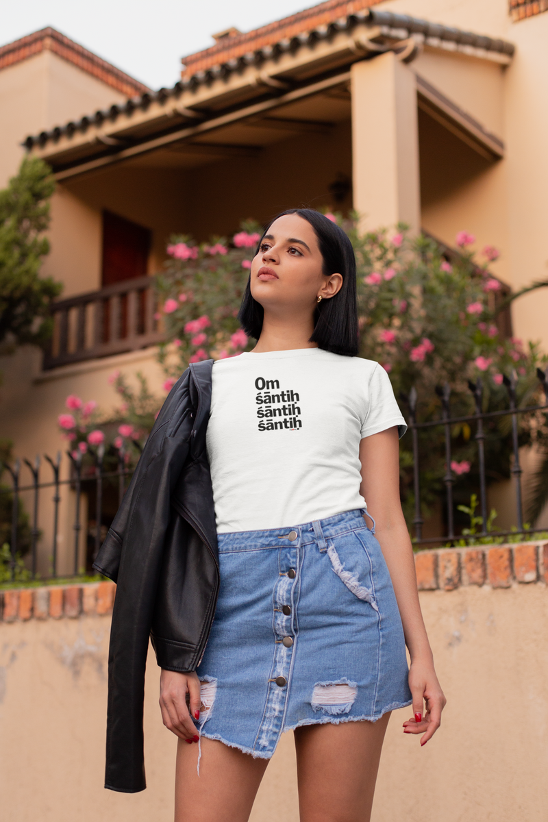 CAMISETA OM SANTIH SANTIH SANTIH 2